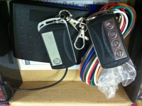 จำหน่ายและติดตั้ง กุญแจรีโมท เซ็นทรัลล็อค สัญญาณกันขโมยรถยนต์